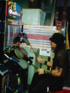 Randy in a games arcade, Japan '99 (pic courtesy Brenden Thomson)