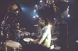 Randy on tour with Motley in 1999